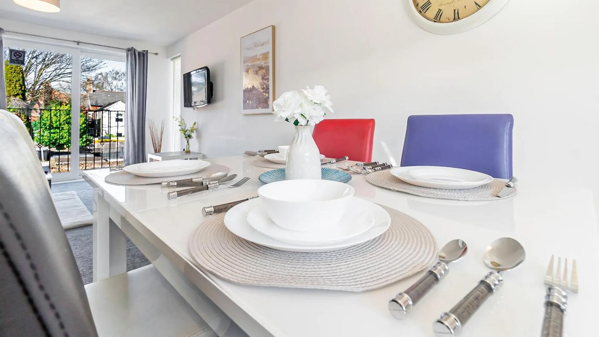 The Elms City Edge Stays With Parking! Contractors, Nhs, Professionals - Long Stay Savings! Cardiff