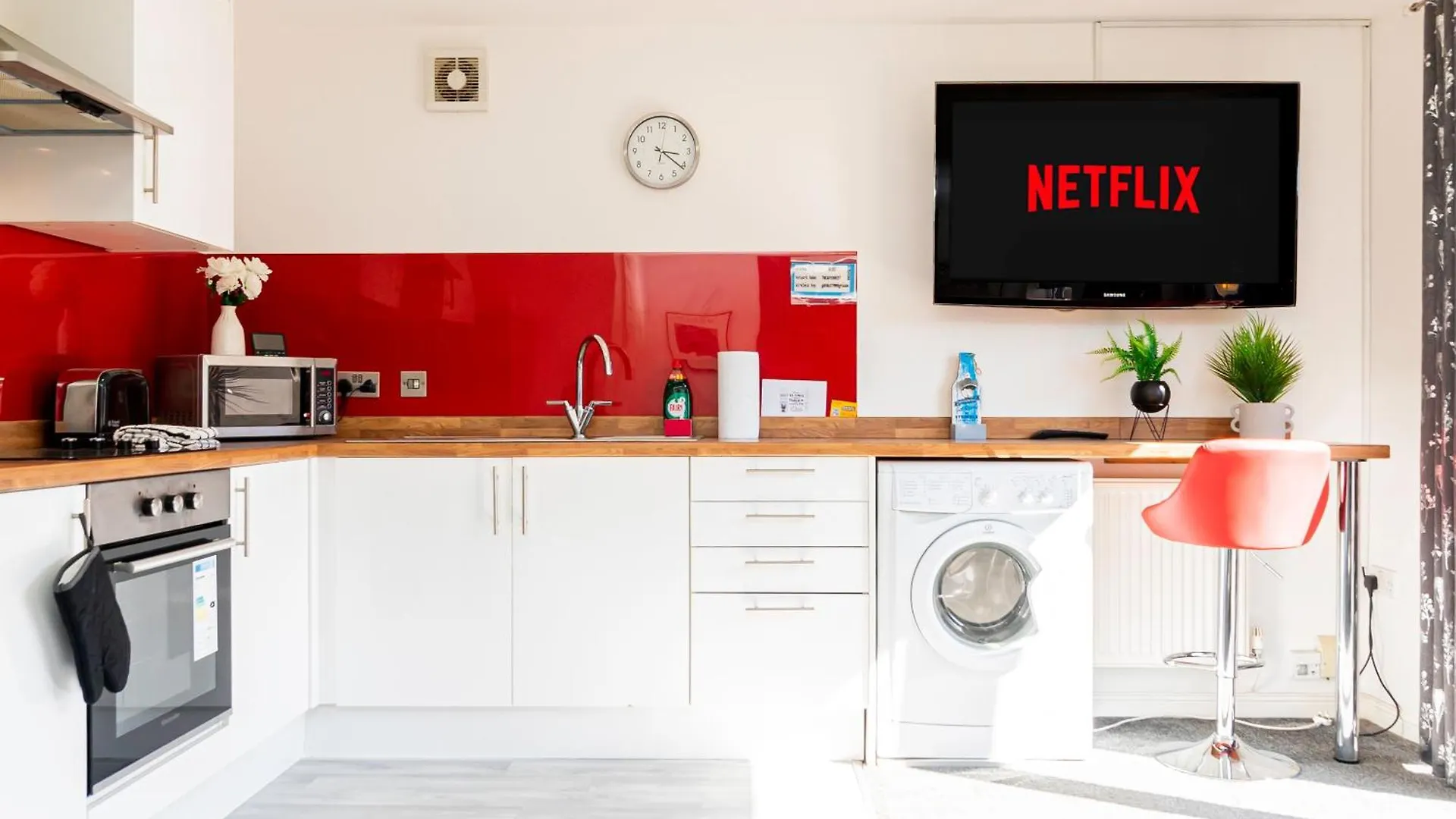 The Elms City Edge Stays With Parking! Contractors, Nhs, Professionals - Long Stay Savings! Cardiff Apartament